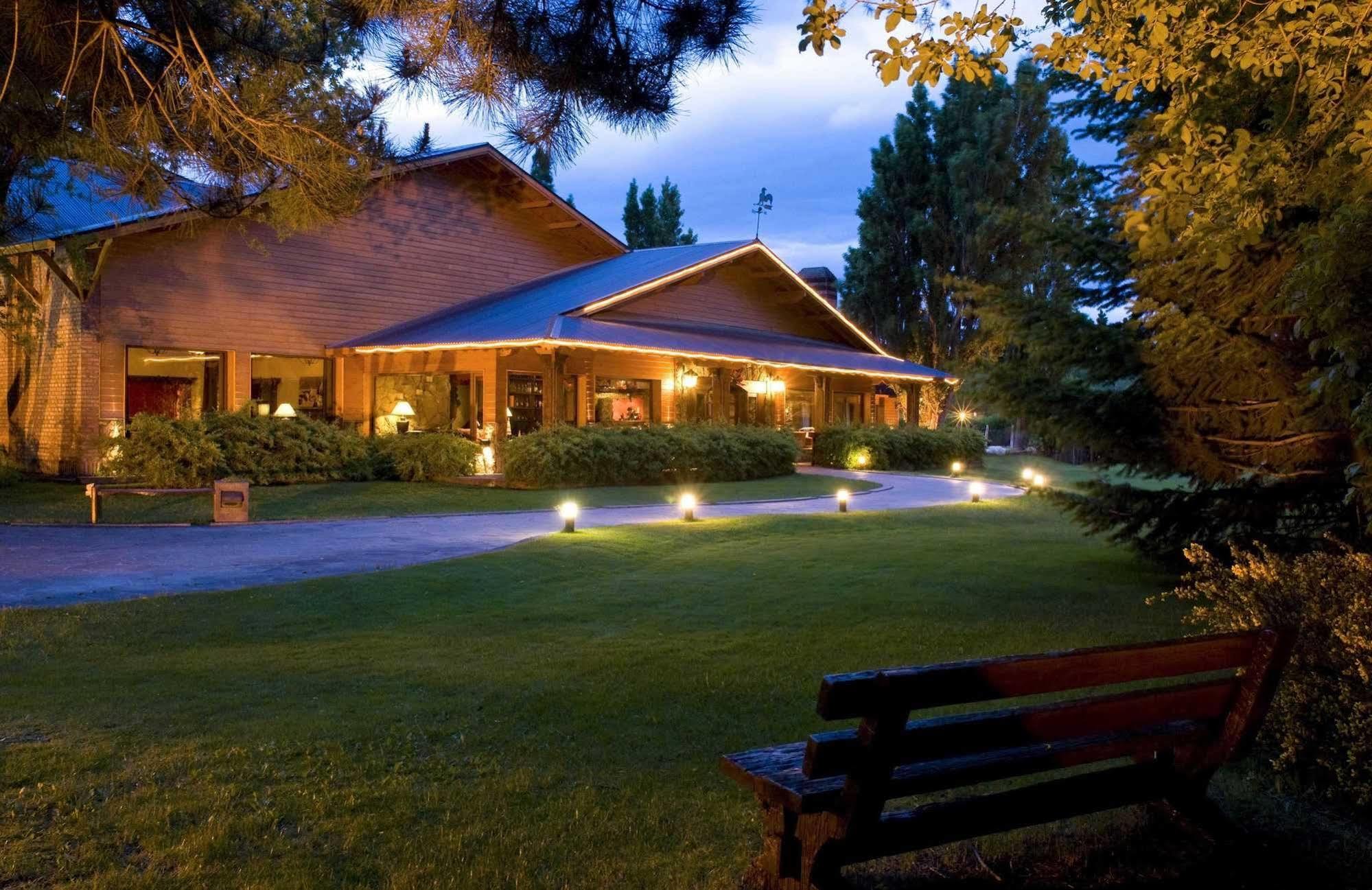 Hotel Posada Los Alamos El Calafate Exteriör bild