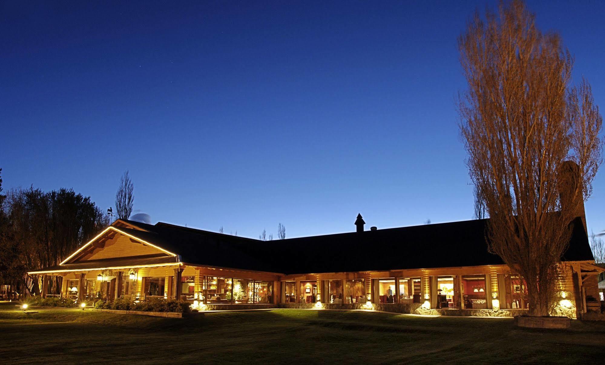 Hotel Posada Los Alamos El Calafate Exteriör bild